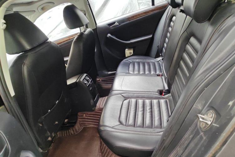 Used Volkswagen Sagitar 2012 1.4TSI Automatic Flagship Edition Left Rear Seat