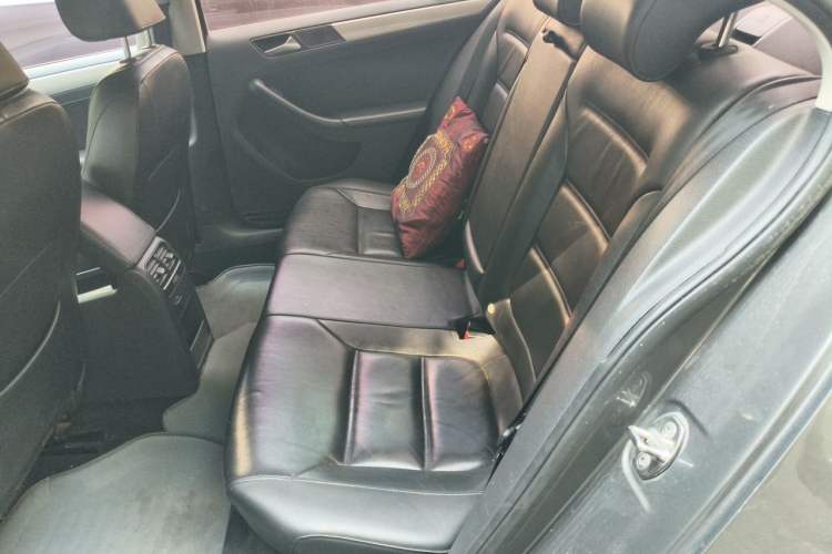 Used Volkswagen Sagitar 2012 1.4TSI Automatic Luxury Edition Left Rear Seat