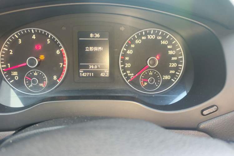 Used Volkswagen Sagitar 2012 1.4TSI Manual Luxury Model Odometer Close Up