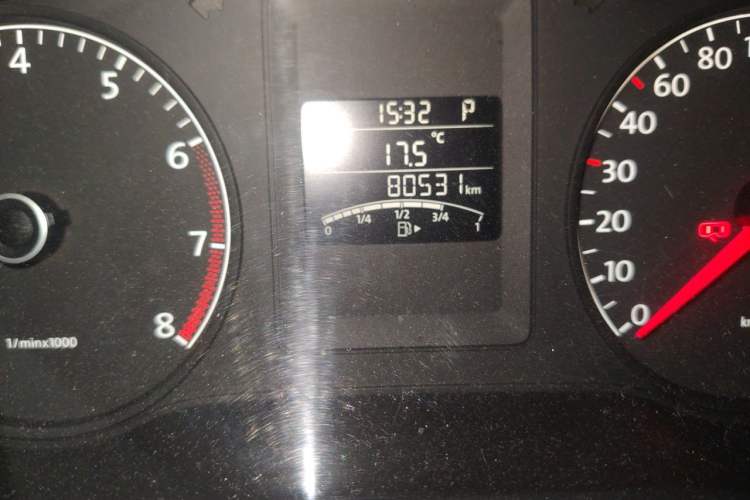 Used Volkswagen Sagitar 2012 1.6L Automatic Comfort Edition Odometer Close Up