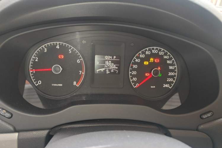 Used Volkswagen Sagitar 2012 1.6L Automatic Comfort Edition Odometer Close Up