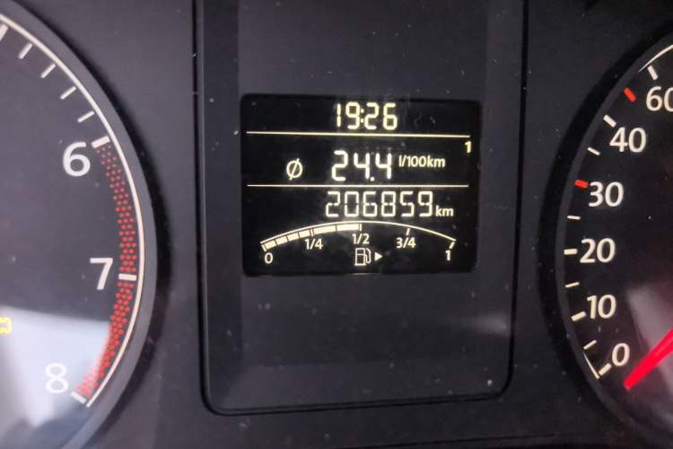 Used Volkswagen Sagitar 2012 1.6L Manual Comfort Model Odometer Close Up
