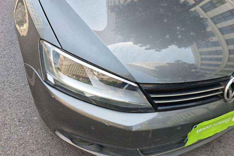 Used Volkswagen Sagitar 2012 1.4TSI Automatic Luxury Edition Right Front Headlight