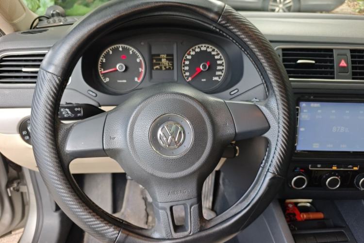Used Volkswagen Sagitar 2012 1.6L Manual Comfort Model Steering Wheel