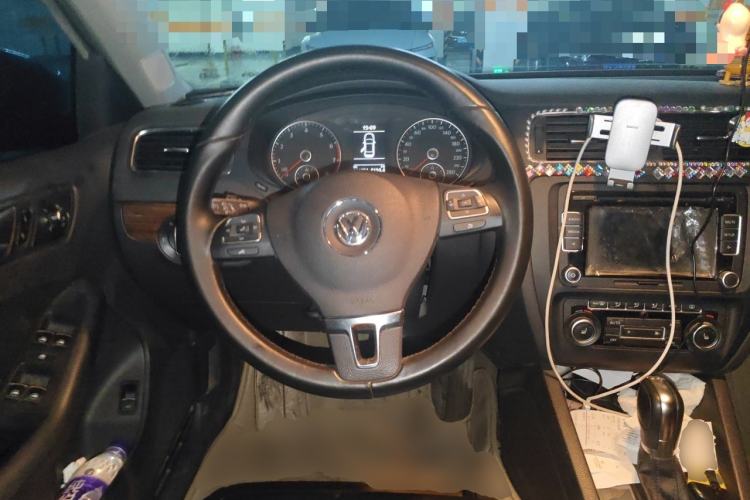 Used Volkswagen Sagitar 2012 1.4TSI Automatic Flagship Edition Steering Wheel