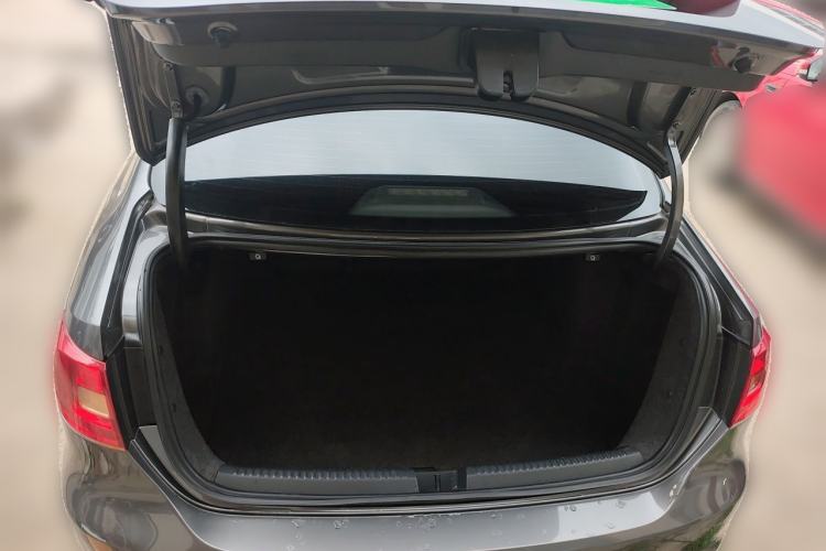 Used Volkswagen Sagitar 2012 1.6L Automatic Comfort Edition Trunk