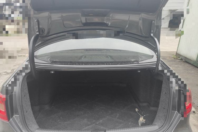 Used Volkswagen Sagitar 2012 1.4TSI Automatic Fashion Edition Trunk