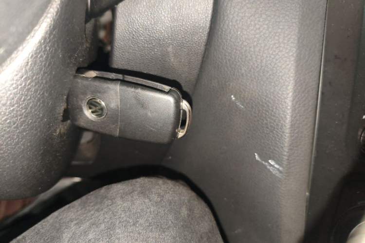 Used Volkswagen Sagitar 2012 1.6L Automatic Comfort Edition Vehicle Key