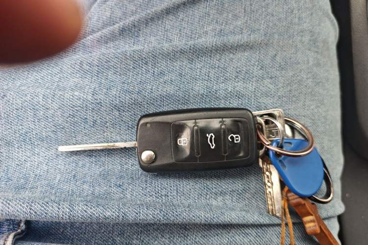 Used Volkswagen Sagitar 2012 1.4TSI Automatic Luxury Edition Vehicle Key