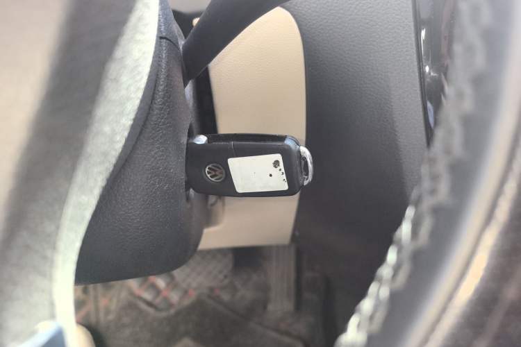 Used Volkswagen Sagitar 2012 1.4TSI Automatic Luxury Edition Vehicle Key