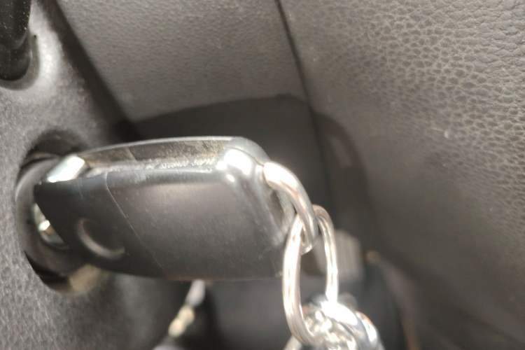 Used Volkswagen Sagitar 2012 1.6L Manual Comfort Model Vehicle Key