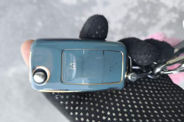 Used Volkswagen Sagitar 2012 1.6L Automatic Comfort Edition Vehicle Key