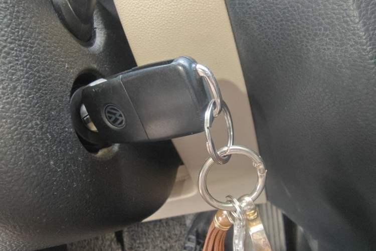 Used Volkswagen Sagitar 2012 1.4TSI Automatic Luxury Edition Vehicle Key
