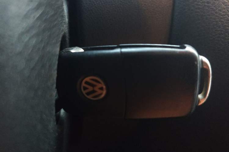 Used Volkswagen Sagitar 2012 1.6L Manual Comfort Model Vehicle Key