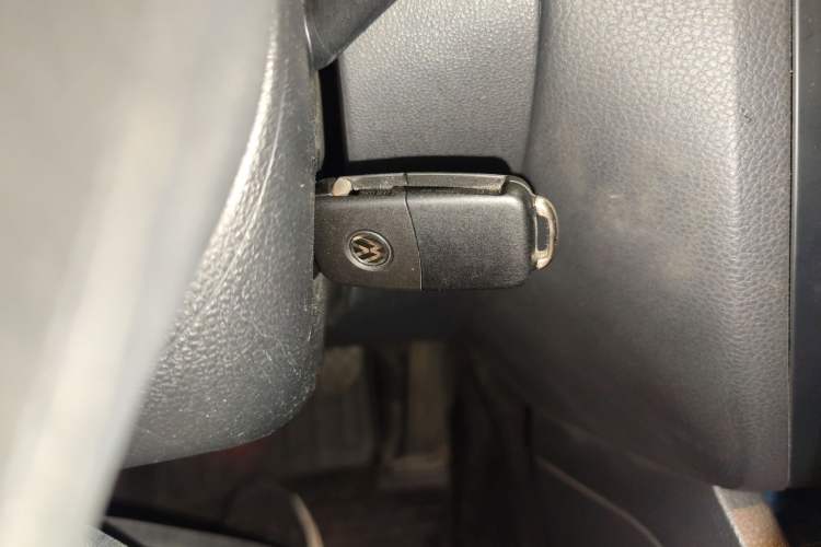 Used Volkswagen Sagitar 2012 1.4TSI Manual Luxury Model Vehicle Key