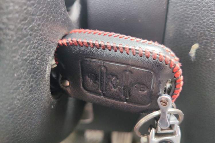Used Volkswagen Sagitar 2012 1.6L Manual Comfort Model Vehicle Key