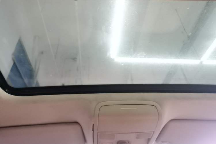 Used Volkswagen Sagitar 2012 1.6L Automatic Comfort Edition Headliner
