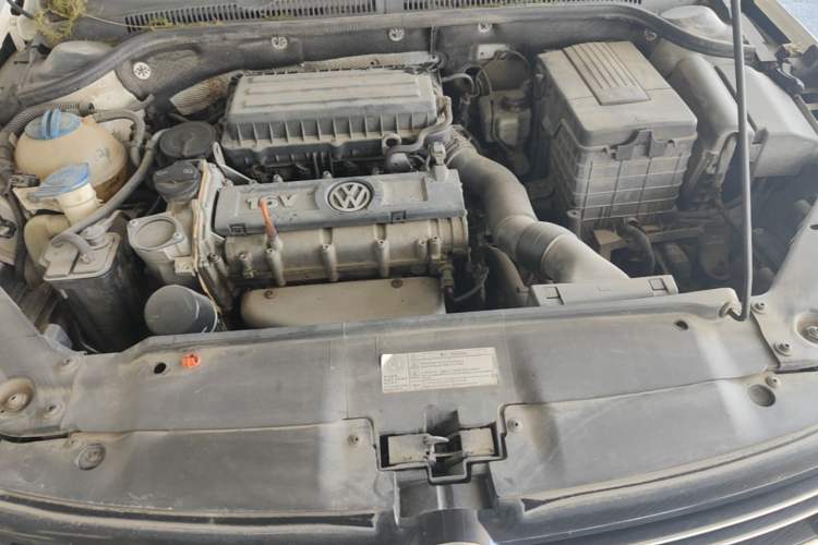Used Volkswagen Sagitar 2012 1.6L Automatic Comfort Edition Engine Bay