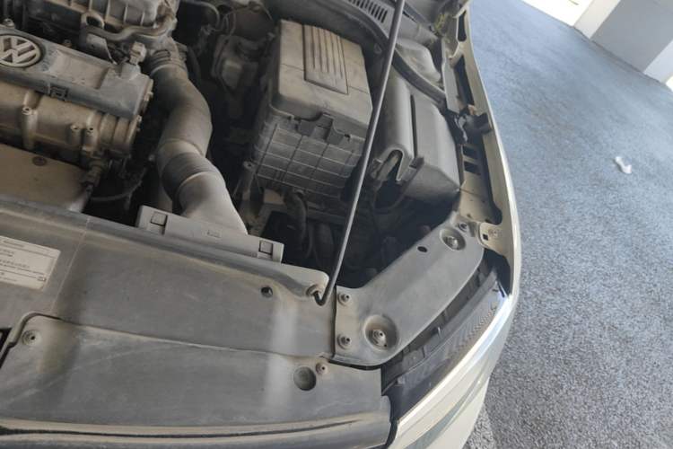 Used Volkswagen Sagitar 2012 1.6L Automatic Comfort Edition Engine Bay Left