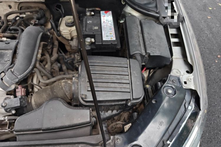 Used Volkswagen Sagitar 2012 1.4TSI Manual Luxury Model Engine Bay Left