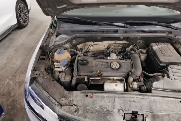 Used Volkswagen Sagitar 2012 1.4TSI Automatic Luxury Edition Engine Bay Right