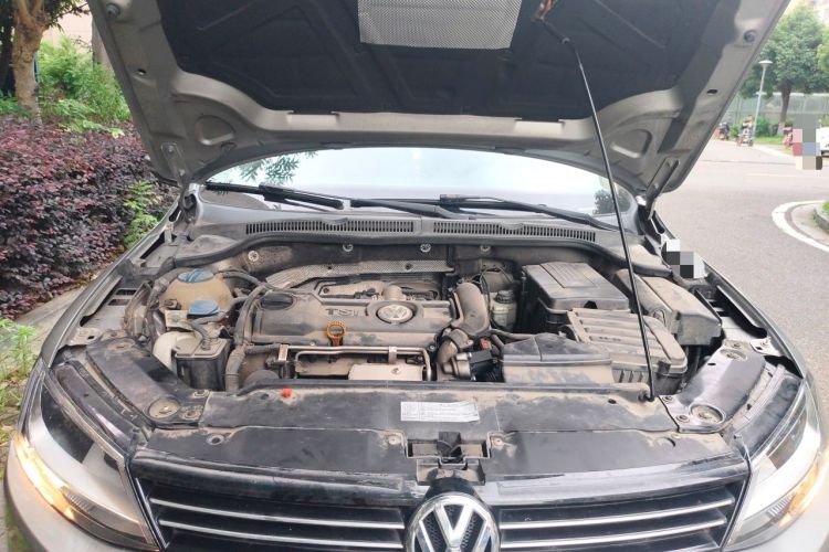 Used Volkswagen Sagitar 2012 1.4TSI Automatic Luxury Edition Engine Bay