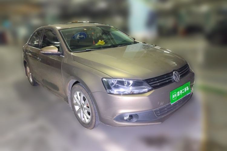 Used Volkswagen Sagitar 2012 1.6L Automatic Comfort Edition Front Right 45 Deg