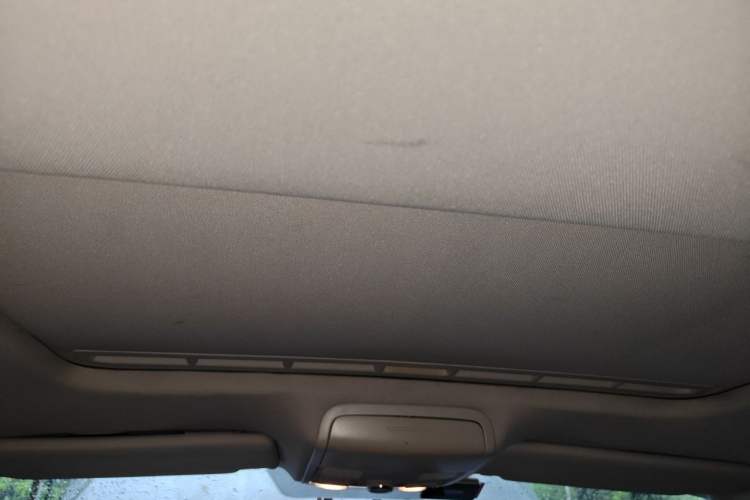 Used Volkswagen Sagitar 2012 1.4TSI Manual Luxury Model Headliner