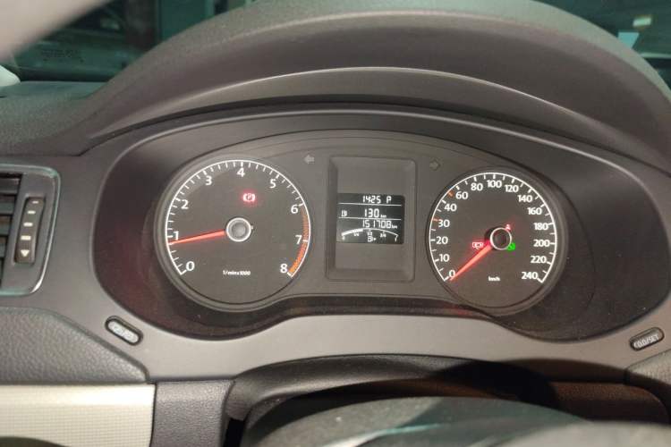 Used Volkswagen Sagitar 2012 1.6L Automatic Comfort Edition Instrument Cluster