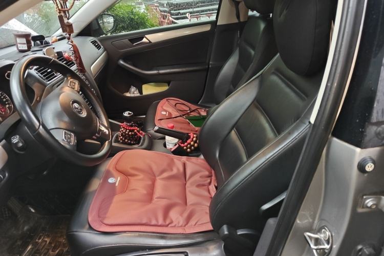 Used Volkswagen Sagitar 2012 1.4TSI Manual Luxury Model Left Front Seat