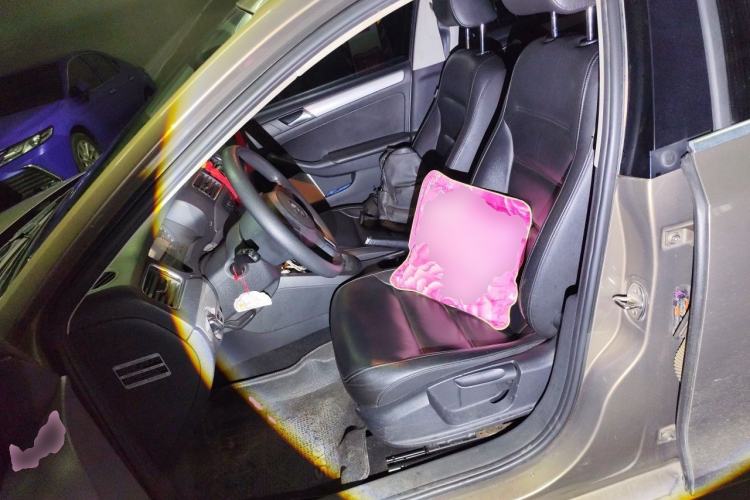 Used Volkswagen Sagitar 2012 1.6L Automatic Comfort Edition Left Front Seat