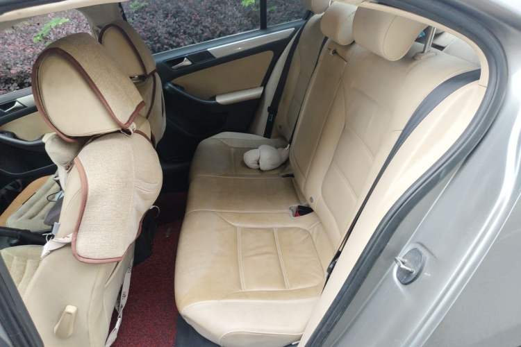 Used Volkswagen Sagitar 2012 1.4TSI Automatic Luxury Edition Left Rear Seat