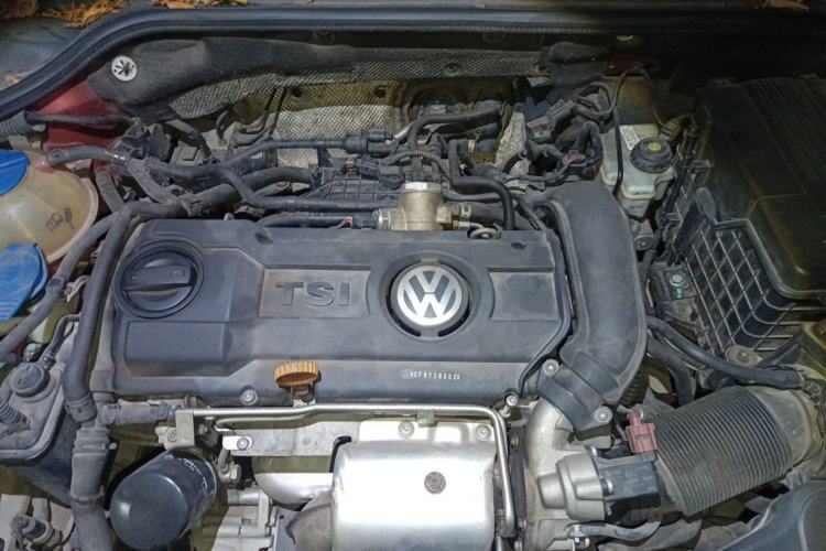 Used Volkswagen Sagitar 2012 1.4TSI Automatic Luxury Edition Engine Bay
