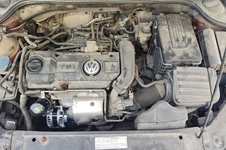 Used Volkswagen Sagitar 2012 1.4TSI Automatic Luxury Edition Engine Bay
