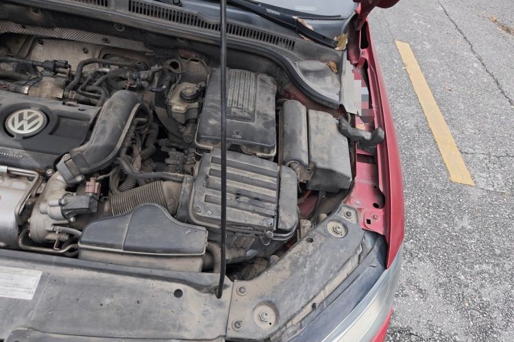 Used Volkswagen Sagitar 2012 1.4TSI Automatic Luxury Edition Engine Bay Left
