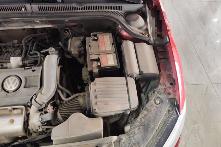 Used Volkswagen Sagitar 2012 1.4TSI Manual Luxury Model Engine Bay Left