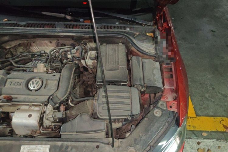 Used Volkswagen Sagitar 2012 1.4TSI Automatic Luxury Edition Engine Bay Left