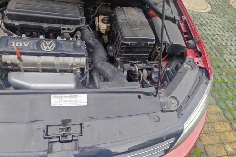 Used Volkswagen Sagitar 2012 1.6L Automatic Comfort Edition Engine Bay Left