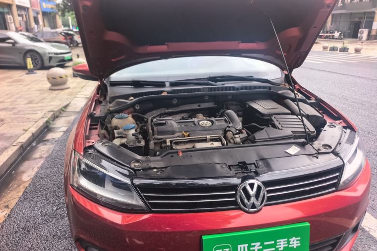 Used Volkswagen Sagitar 2012 1.4TSI Automatic Luxury Edition Engine Bay Right