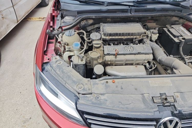 Used Volkswagen Sagitar 2012 1.6L Manual Comfort Model Engine Bay Right