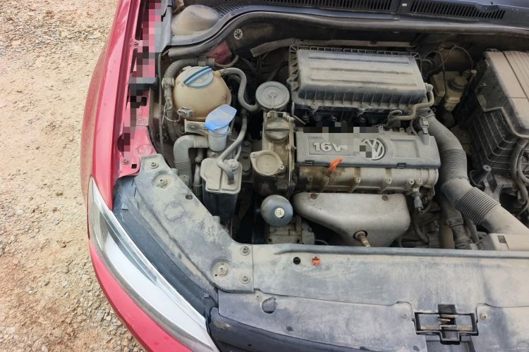 Used Volkswagen Sagitar 2012 1.6L Automatic Comfort Edition Engine Bay Right