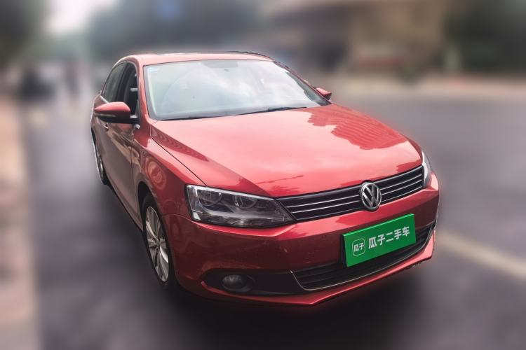 Used Volkswagen Sagitar 2012 1.4TSI Automatic Luxury Edition Front Right 45 Deg