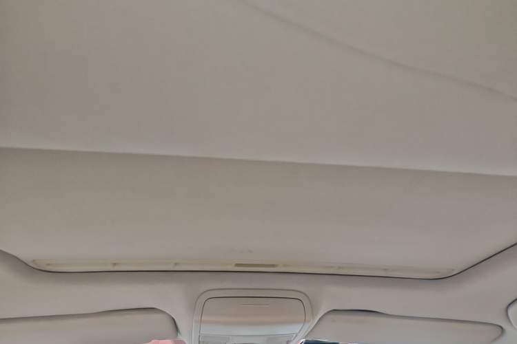 Used Volkswagen Sagitar 2012 1.4TSI Automatic Luxury Edition Headliner