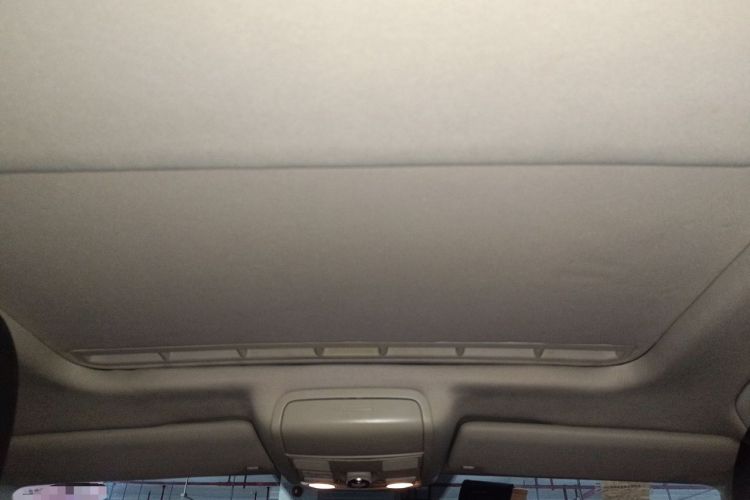 Used Volkswagen Sagitar 2012 1.4TSI Automatic Luxury Edition Headliner