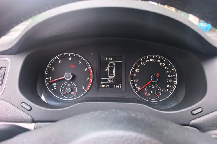 Used Volkswagen Sagitar 2012 1.4TSI Automatic Luxury Edition Instrument Cluster