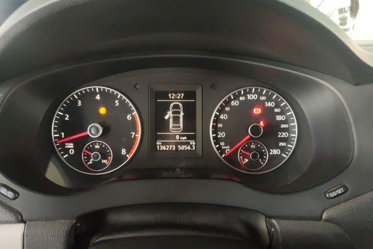 Used Volkswagen Sagitar 2012 1.4TSI Manual Luxury Model Instrument Cluster