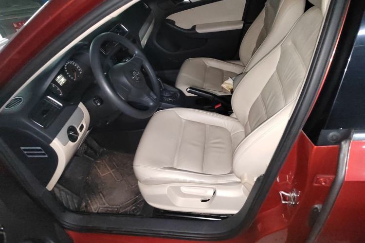 Used Volkswagen Sagitar 2012 1.6L Automatic Comfort Edition Left Front Seat
