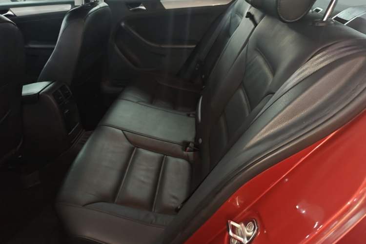 Used Volkswagen Sagitar 2012 1.4TSI Automatic Luxury Edition Left Rear Seat