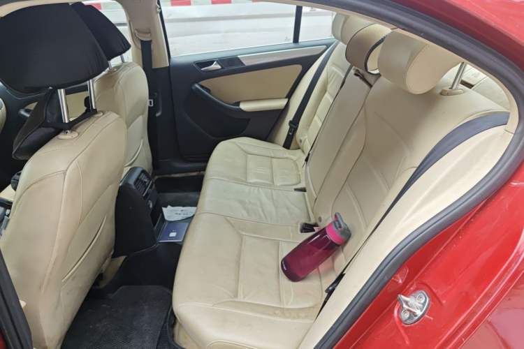 Used Volkswagen Sagitar 2012 1.6L Manual Comfort Model Left Rear Seat