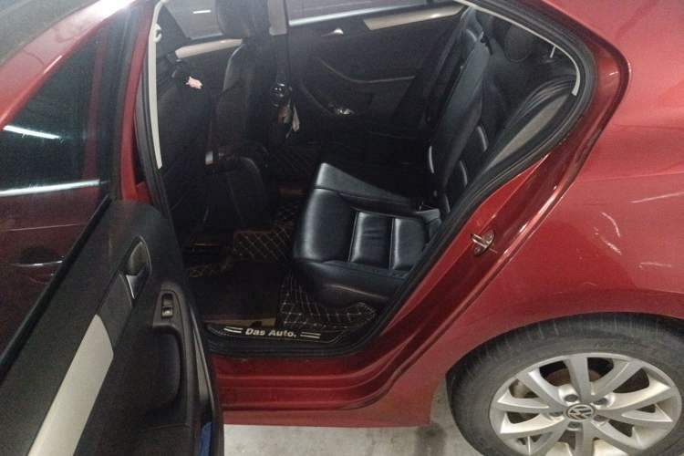 Used Volkswagen Sagitar 2012 1.4TSI Automatic Luxury Edition Left Rear Seat